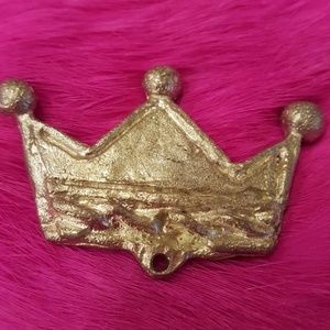 VINTAGE 3 POINT SILVER CROWN VINTAGE  BROOCH‎